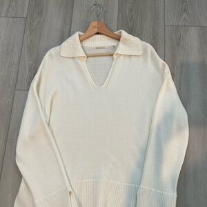 Elie Tahari Cream V-Neck Sweater